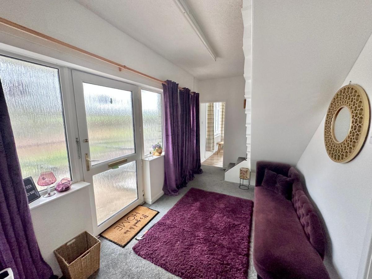 Three Bedroom Rural, Relaxing And Peaceful,Dogs Welcome! With Cymru Holidays Abergavenny ภายนอก รูปภาพ
