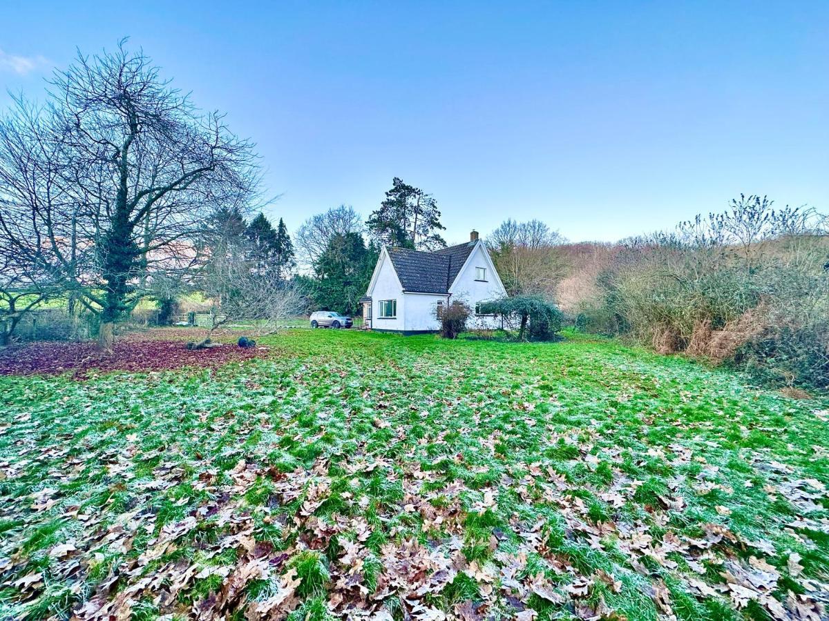 Three Bedroom Rural, Relaxing And Peaceful,Dogs Welcome! With Cymru Holidays Abergavenny ภายนอก รูปภาพ
