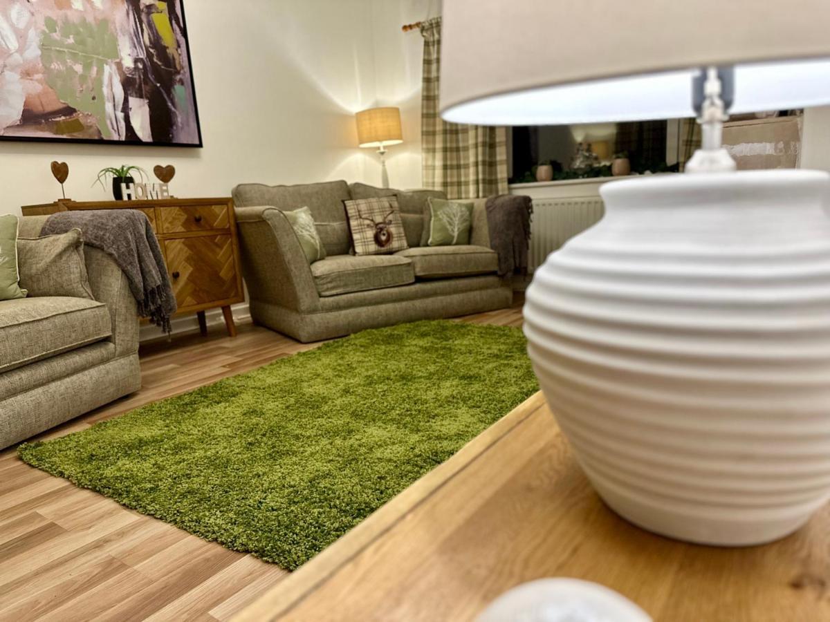 Three Bedroom Rural, Relaxing And Peaceful,Dogs Welcome! With Cymru Holidays Abergavenny ภายนอก รูปภาพ