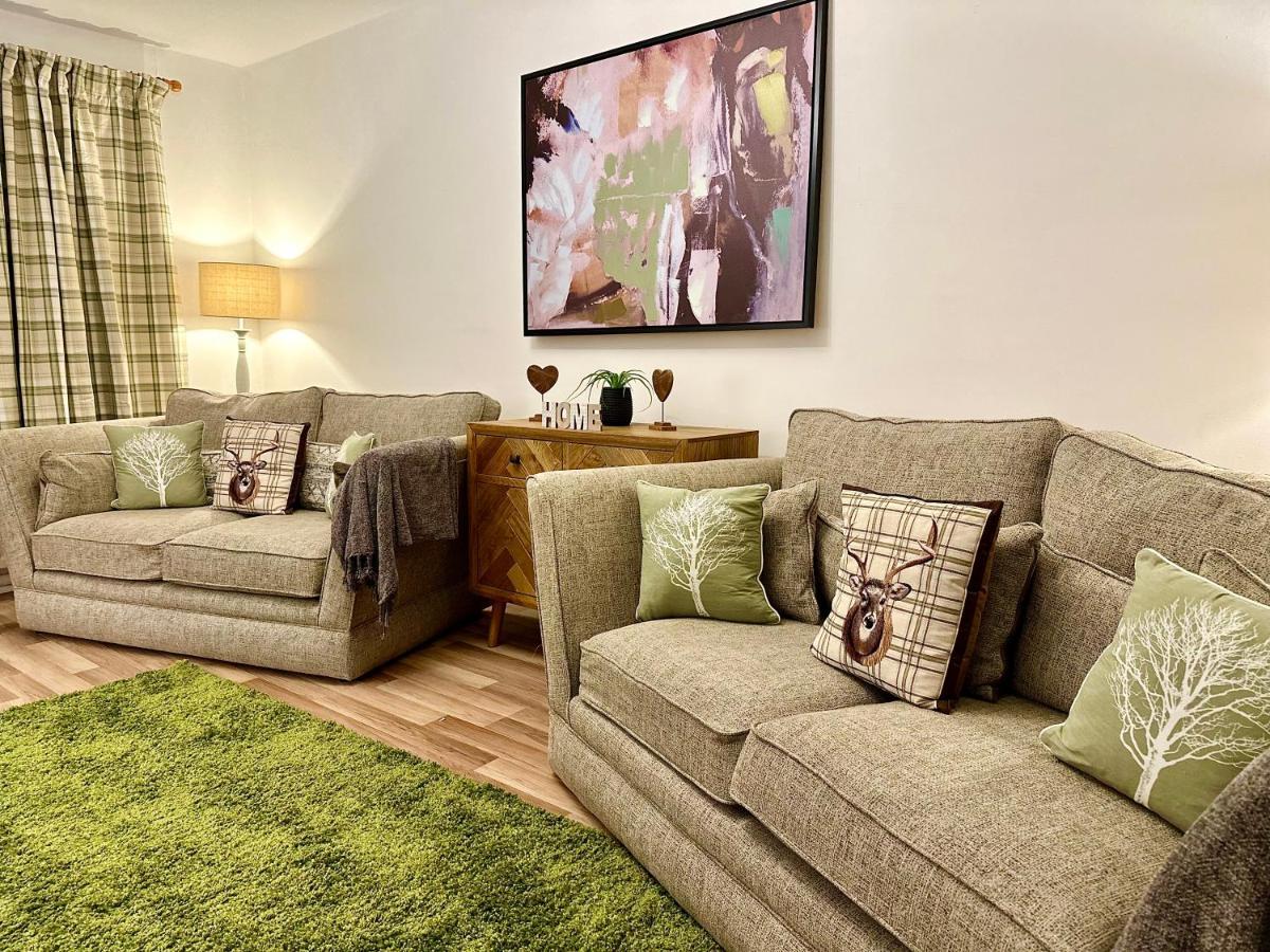 Three Bedroom Rural, Relaxing And Peaceful,Dogs Welcome! With Cymru Holidays Abergavenny ภายนอก รูปภาพ